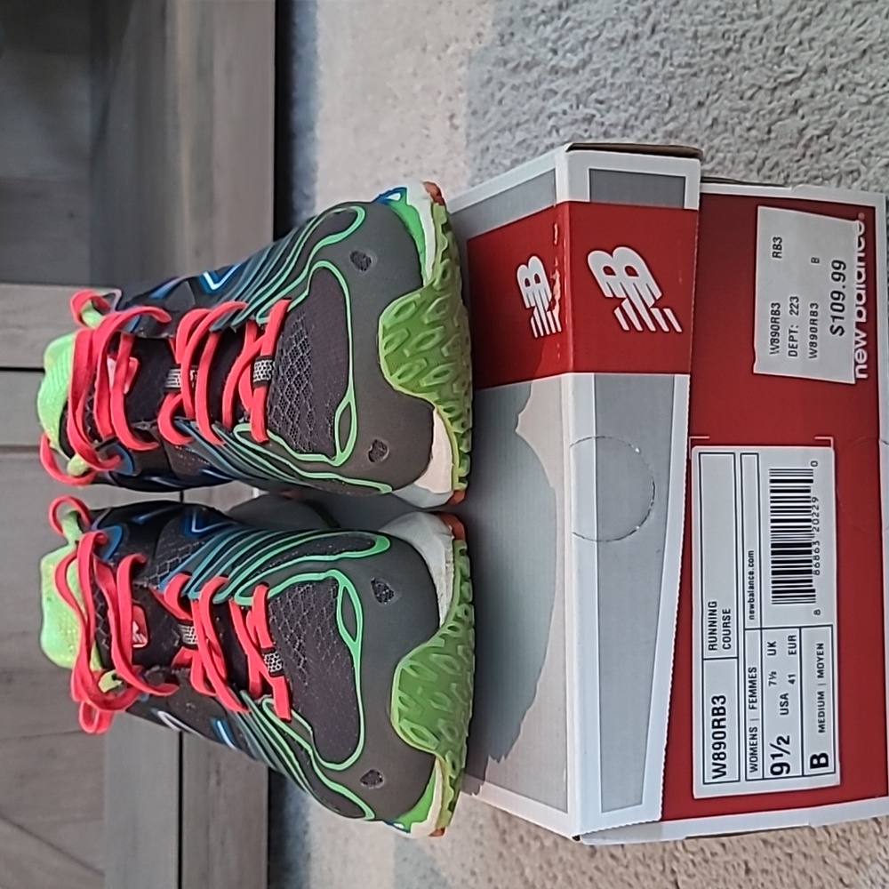 Women's New Balance W890RB3 Running Shoes